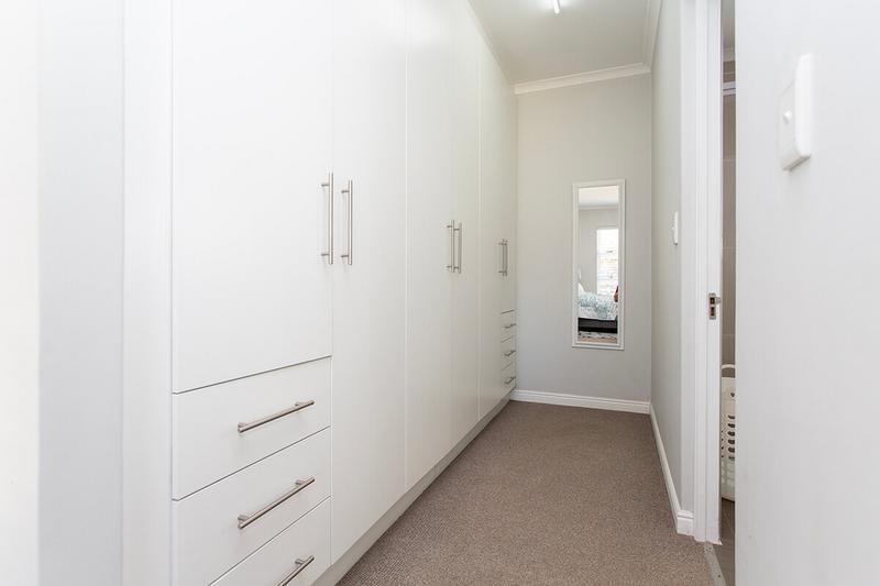 3 Bedroom Property for Sale in Sunningdale Western Cape